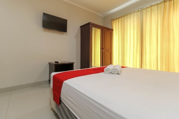 Hotel RedDoorz @ Lebak Bulus Raya 2